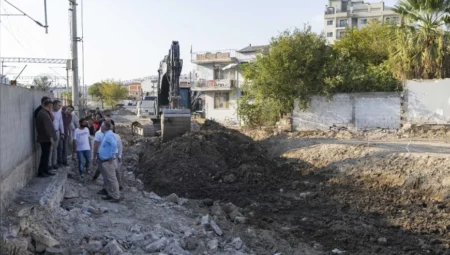 Karşıyaka’da trafik rahatlıyor: 1671 Sokak Mavişehir’e bağlanıyor, Kemal Baysak Bulvarı’na taşıt köprüsü yapılıyor
